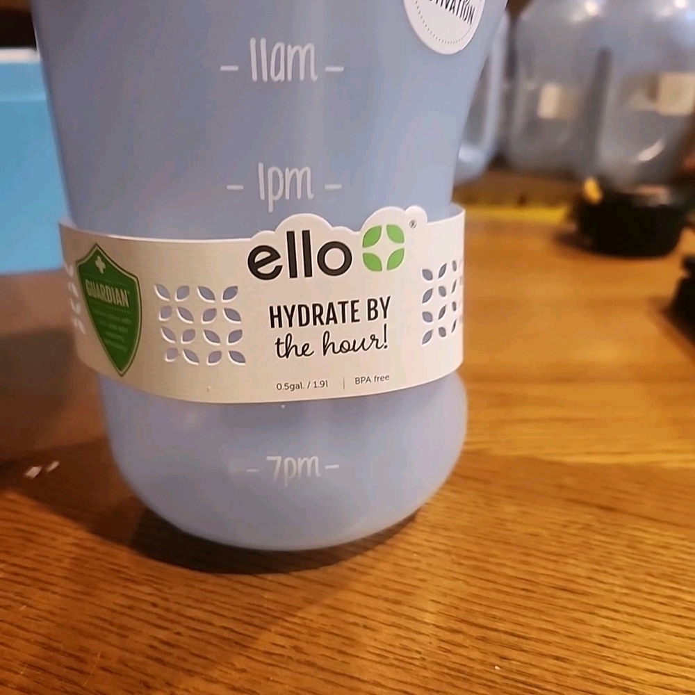 Ello Blue Water Bottle - Picture 2 of 3